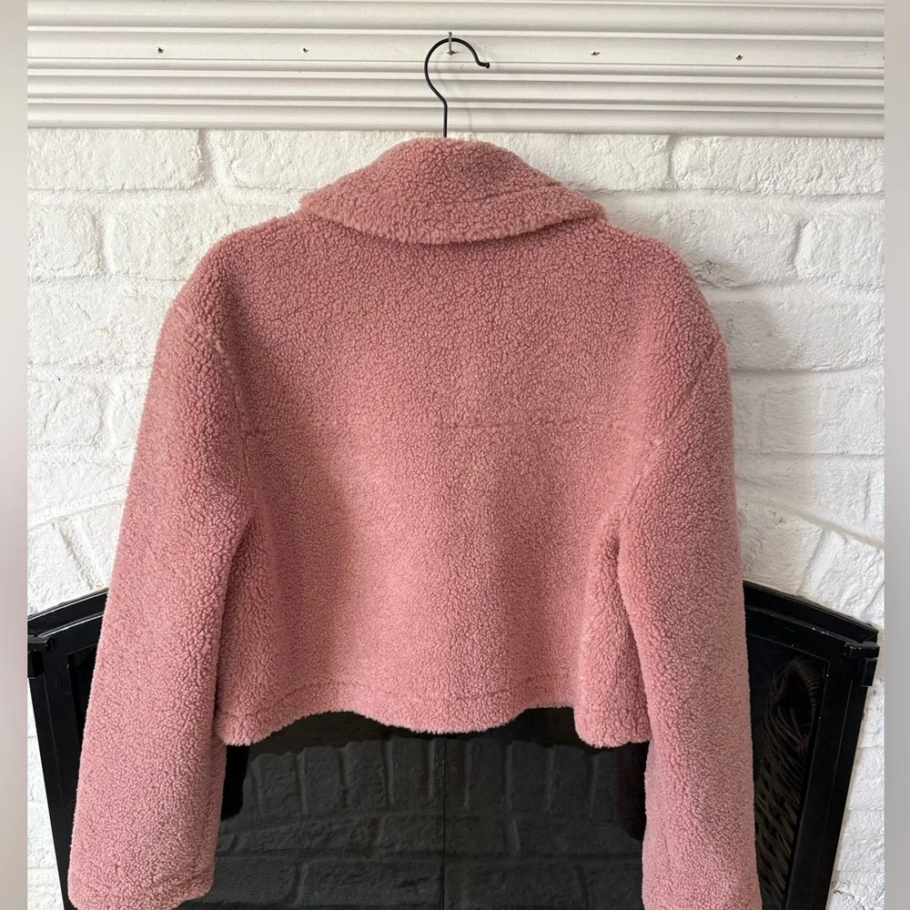 Cozy Cropped Pink Teddy Jacket - Picture 5 of 8